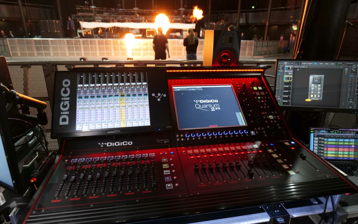 Switchable set up for DiGiCo consoles on tour with Creeper