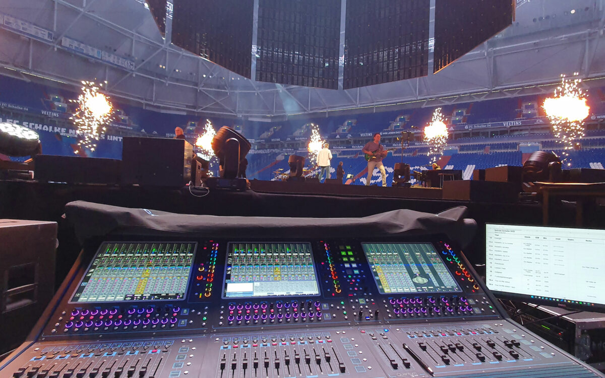 DiGiCo’s Q338 becomes ‘sound centre’ of sold-out PUR and FRIENDS mega show