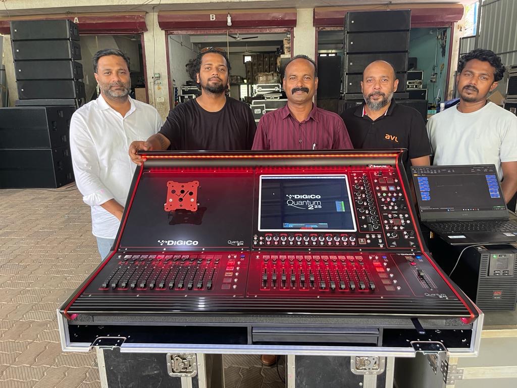 From left to right: Azhar( AVL Marketing), Piyush (Hi-Tech Audio & Image), Biju (Ragam Pro), Taris (AVL Marketing), and Boney (Ragam Pro)